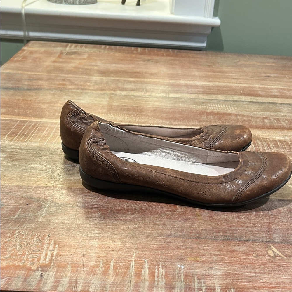 Palladium Women's Distressed Brown Ballet Flats - Picture 3 of 4